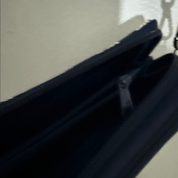 Vera Bradley Navy and Cream Crossbody Bag Penn State bag - Picture 7 of 9